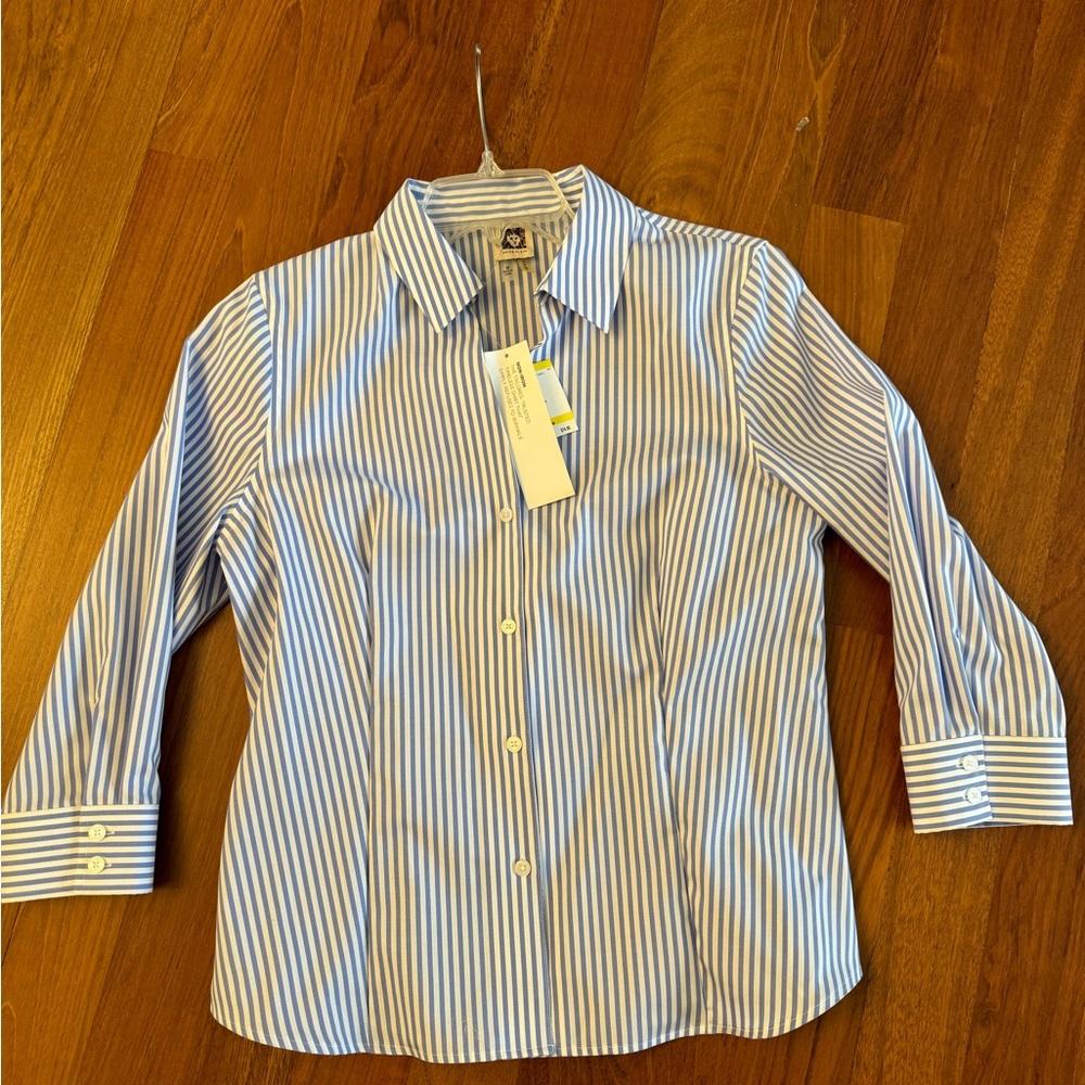 NWT Anne Klein size medium button down shirt